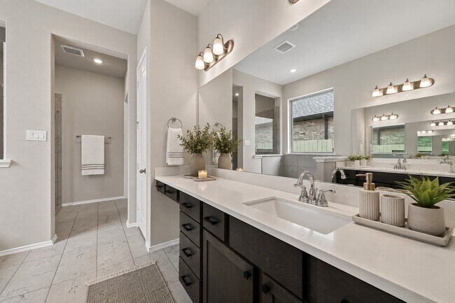 Building Photo - 2406 Pear Blossom Ln