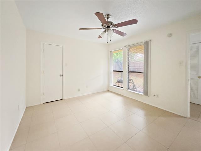 Building Photo - 1106 Hollis St