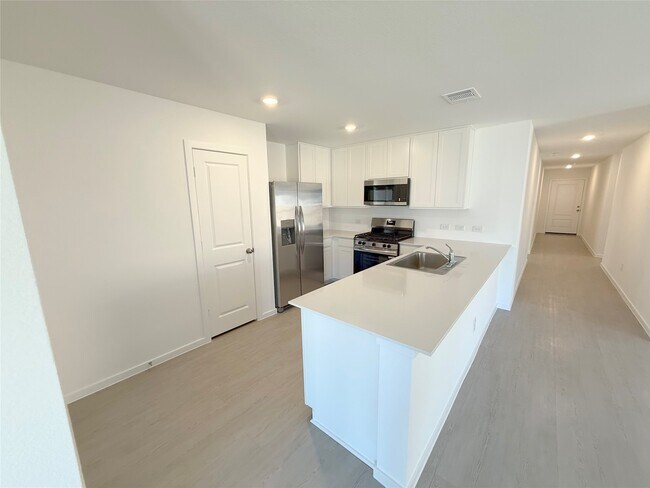 Building Photo - 505 Robin Ct