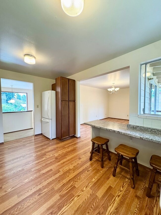 Building Photo - Bellevue Home