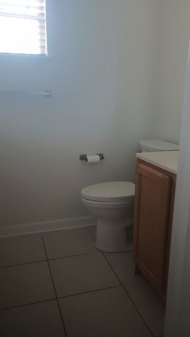 Building Photo - 4460 SW 44th St