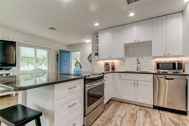 Building Photo - 1907 2nd St N