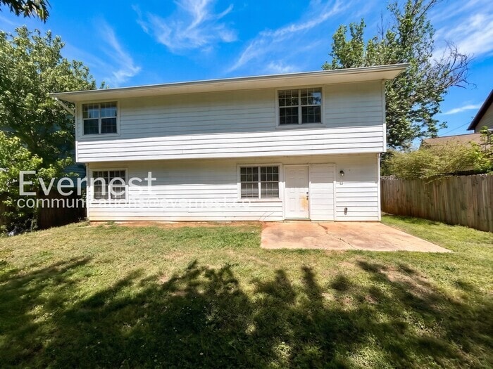 Building Photo - 5049 Donnell Way