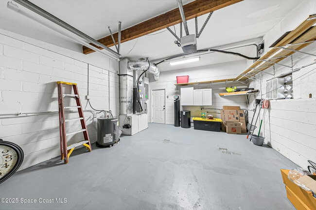 Building Photo - 285 Le Jeune Dr