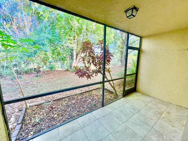 Building Photo - **SPRINGWOOD**2 BED / 2 BATH**NAPLES**ANNU...