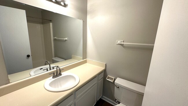 Building Photo - 803 Timbers Ct