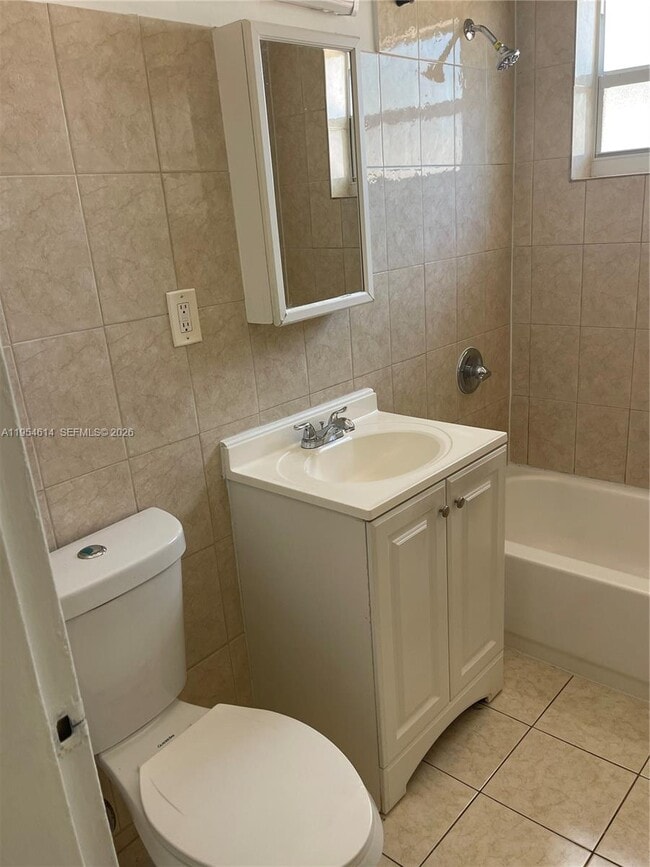 Building Photo - 1531 N 69th Terrace