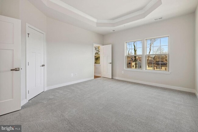 Building Photo - 9643 Tall Oaks Rd