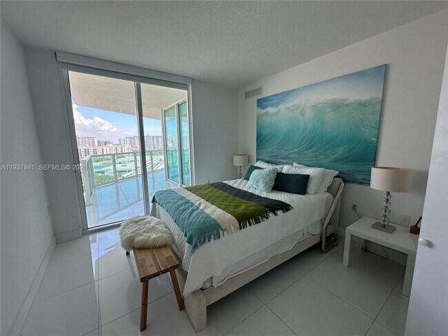 Building Photo - 150 Sunny Isles Blvd