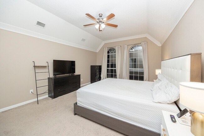 Building Photo - 2106 Hunter Pl Ln