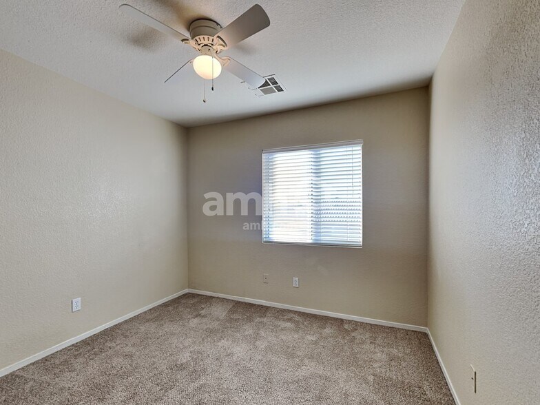 Building Photo - 5129 Meadow Rock Ave