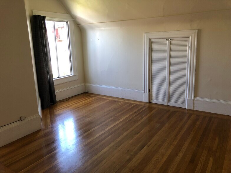 2nd bedroom - 168 Belvedere St