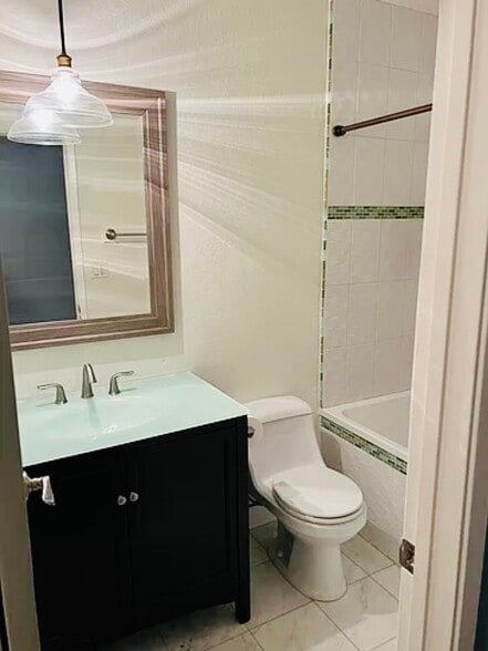 Building Photo - 36 Breeze Ave