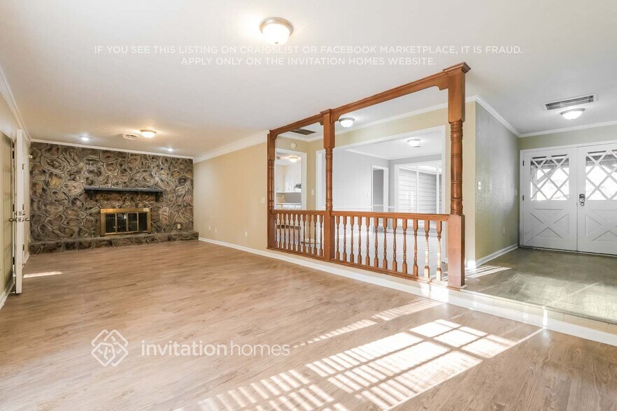 Building Photo - 207 Rennes Ct