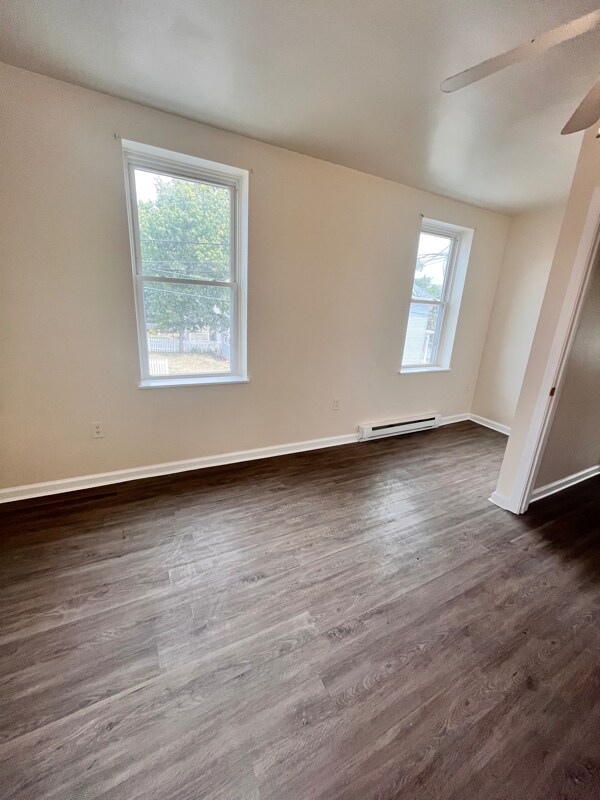 Building Photo - 213 W Court St