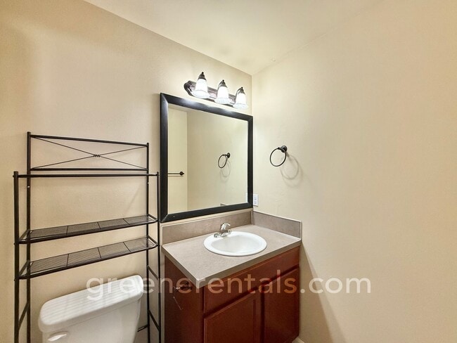 Building Photo - 3BR/2.5BA Home in Quiet Tumwater Neighborhood