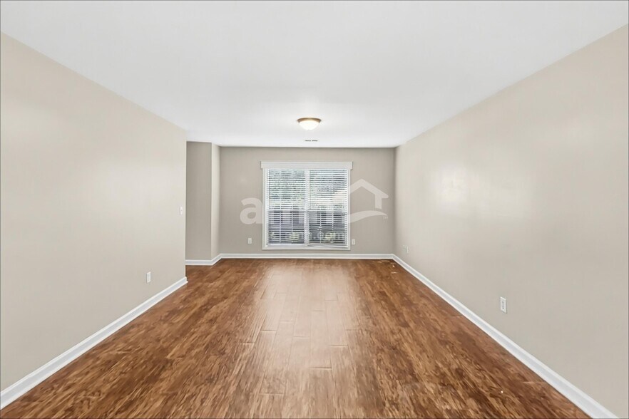 Building Photo - 5430 Harris Creek Dr