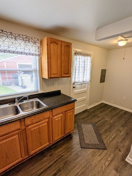 Building Photo - 3014 Sunnymede Ave