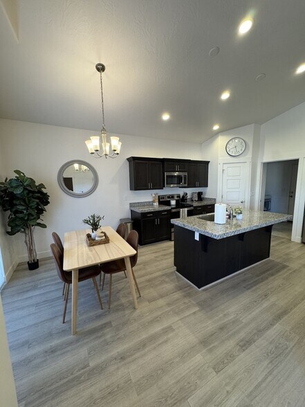 Building Photo - 7258 Crystal Brook Dr