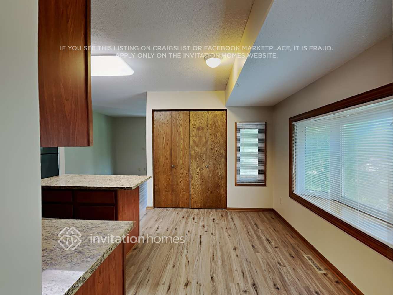 Building Photo - 6171 Kerry Ln NE