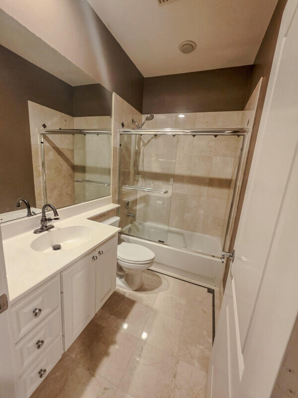 Building Photo - 43 Live Oak Cir