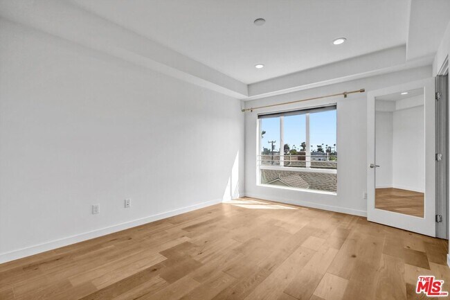 Building Photo - 1240 Gordon St