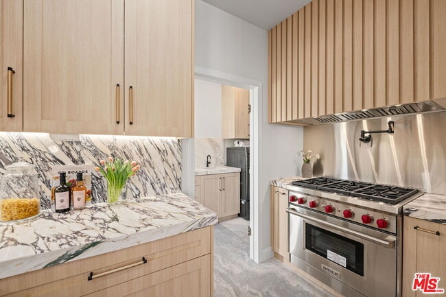 Building Photo - 802 Cochran Ave