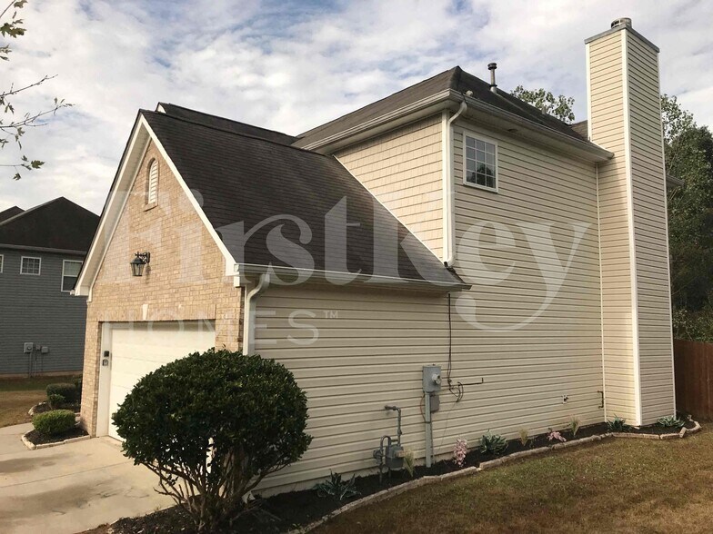 Building Photo - 3955 Medlock Pk Dr