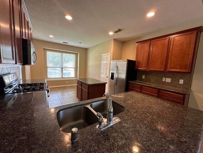 Building Photo - For Lease | 4 Bed, 2.5 Bath | 2,587 Sq Ft ...