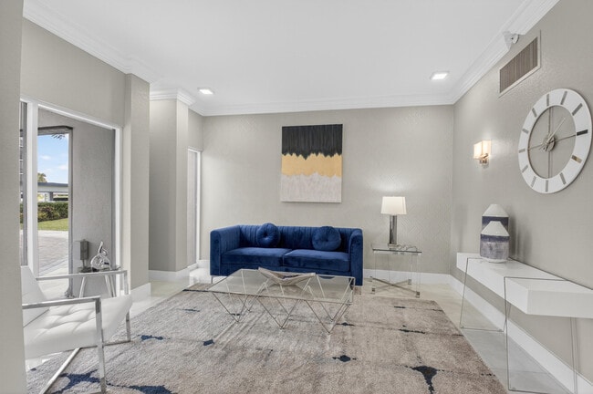 Building Photo - 7754 Lakeside Blvd