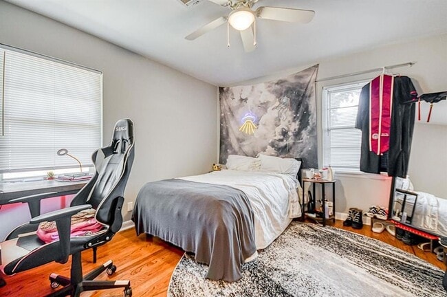 Building Photo - 1205 Westlawn Dr