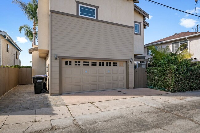 Building Photo - 7211 Eads Ave