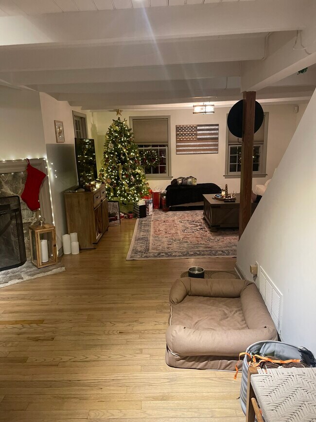 Family room - 2195 Long Ridge Rd