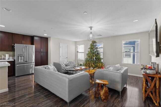 Building Photo - 9050 W Tropicana Ave