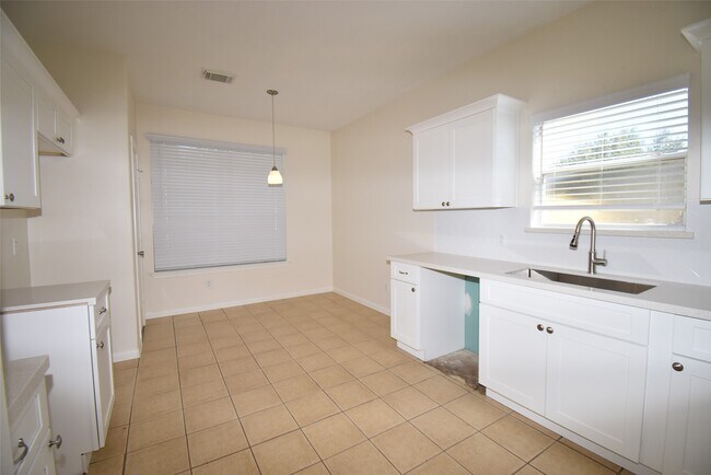 Building Photo - 2427 Teal Run Pl Dr