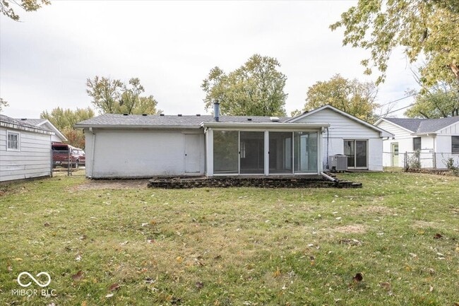 Building Photo - 130 Carmel View Dr