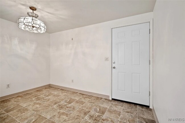 Building Photo - 335 Sundridge Dr