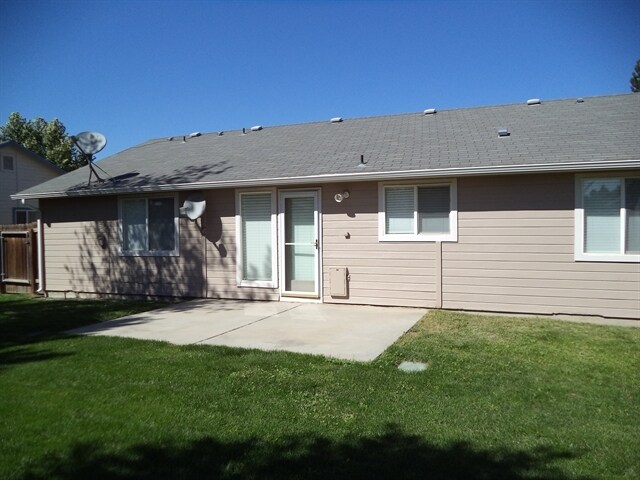 Building Photo - 609 Oxford Way