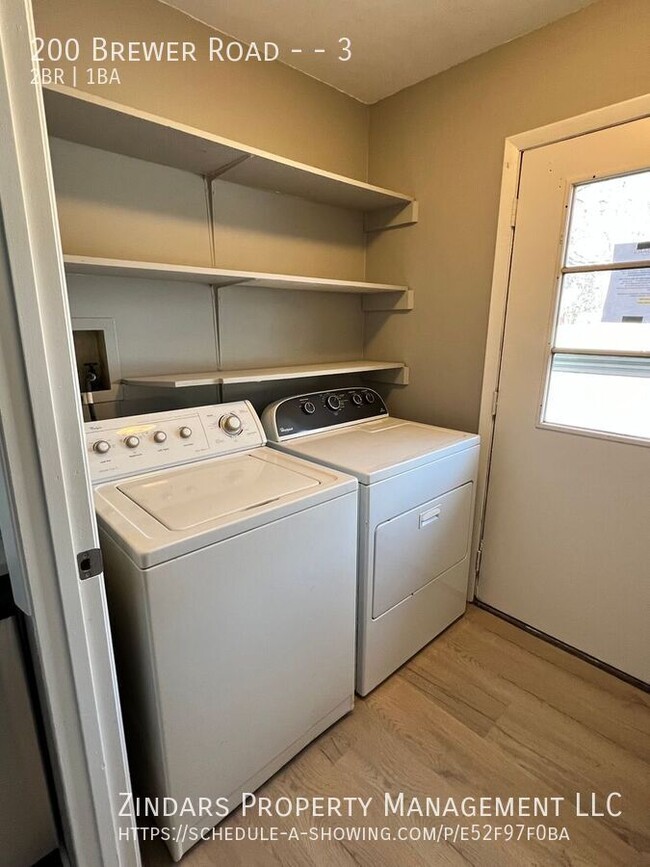 Building Photo - Remodeled 2 Bed 1 Bath Apartment in Danvil...