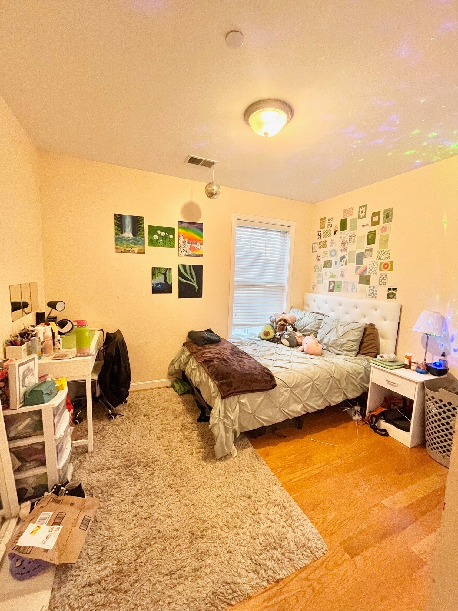 Building Photo - 207 Hillside St