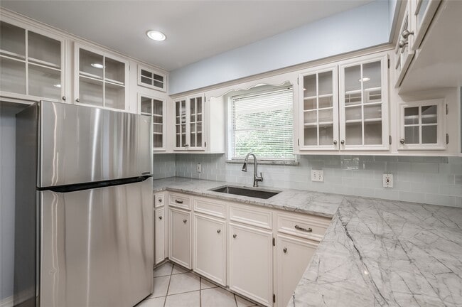 Building Photo - 3322 Elmridge St