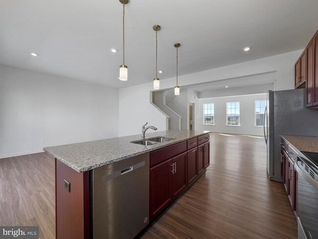 Building Photo - 92 Stafford Pl