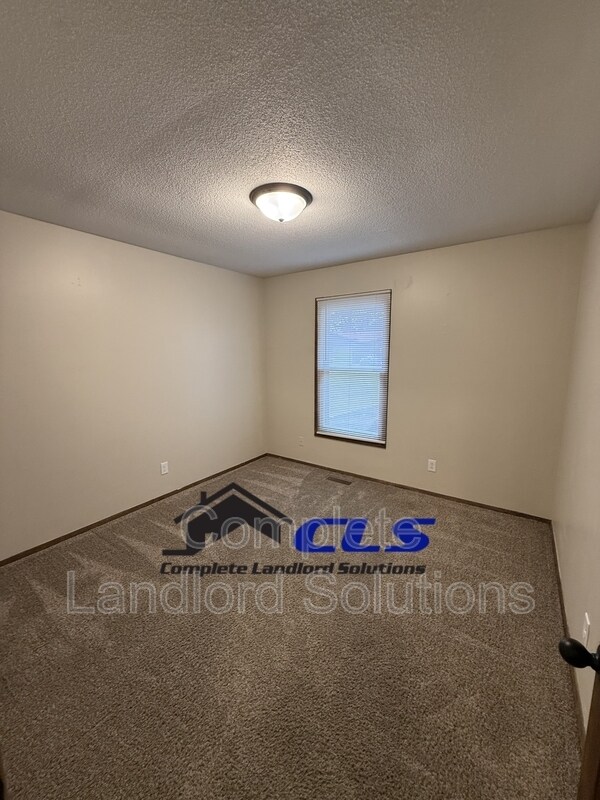 Building Photo - 4276 S Kian St