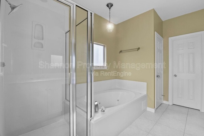 Building Photo - 5343 Kiam St