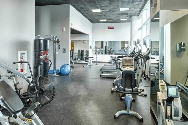 Building Photo - 20 Newport Pkwy