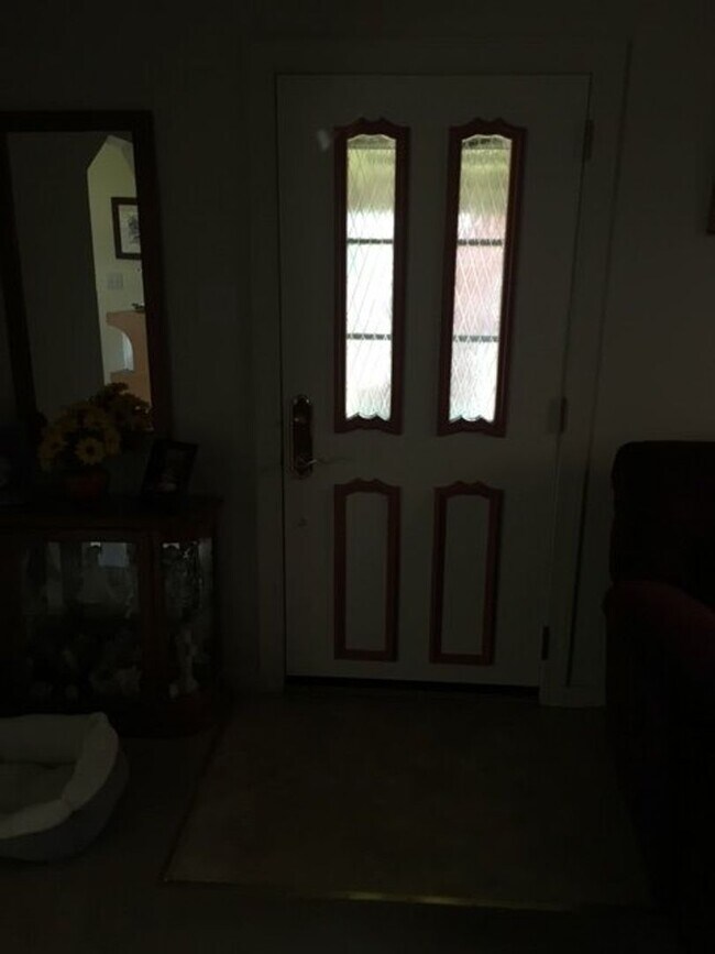 Building Photo - Munhall/Homestead Park 3BR House