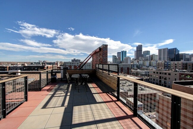 Building Photo - 2261 Blake St