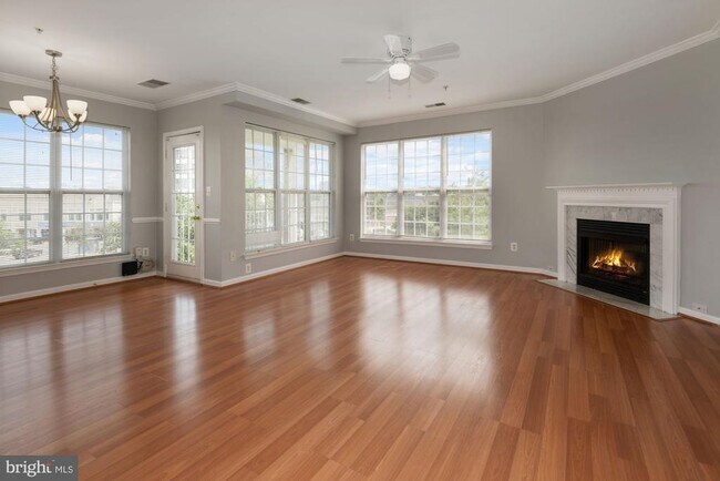 Building Photo - 2480 Angeline Dr