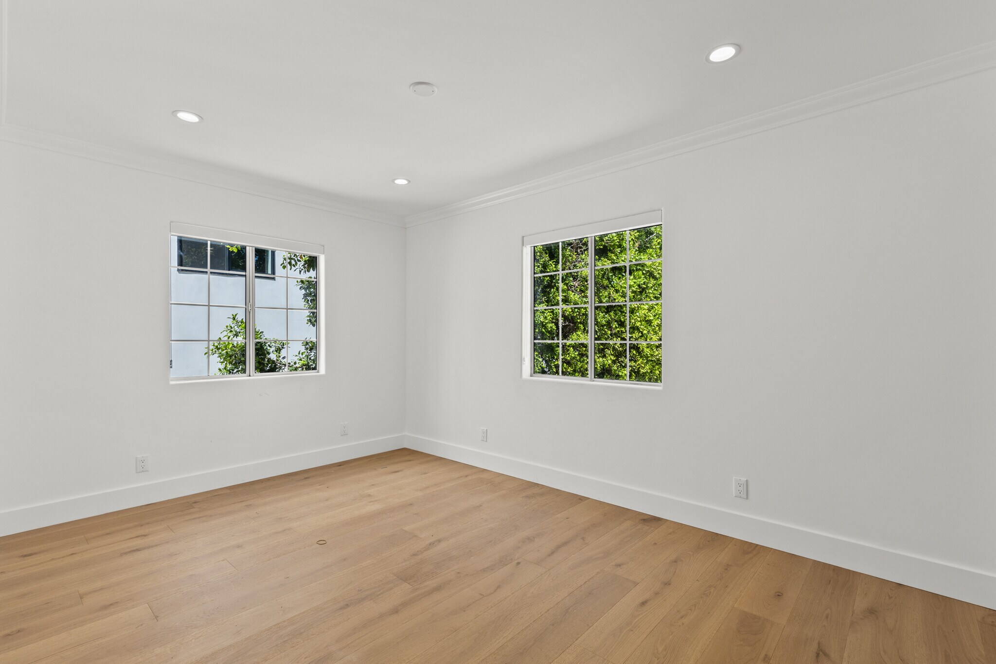Building Photo - 10920 Hesby St