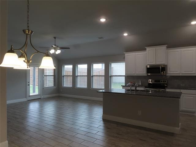 Building Photo - 426 Oleander Dr